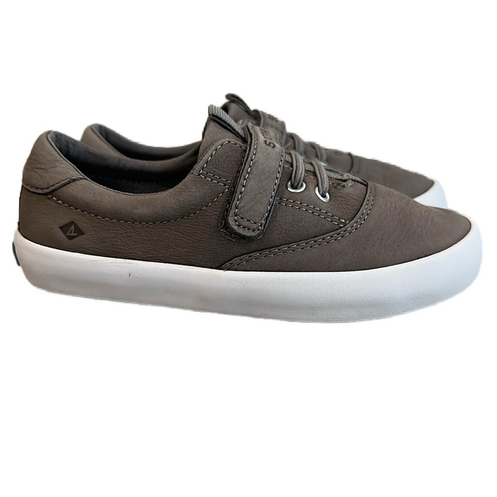 GUC⭐️ Sperry Spinnaker Child Size 12M